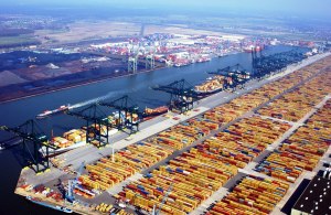 Port of Rotterdam (http://meetmrholland.wordpress.com/2013/09/22/meetings-in-rotterdam-inspecting-the-gateway-to-europe/)
